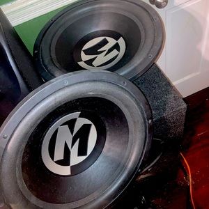 Memphis & Behringer speakers